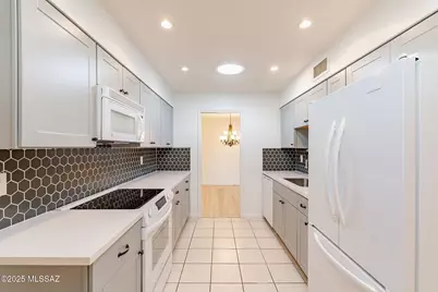 7227 E Camino Valle Verde, Tucson, AZ 85715 - Photo 5