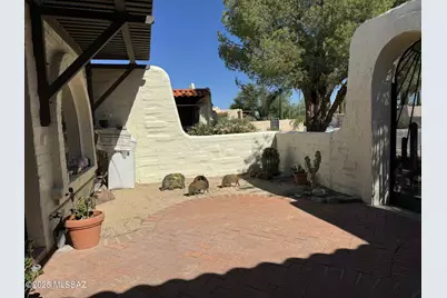 280 S Circulo Napa, Green Valley, AZ 85614 - Photo 3