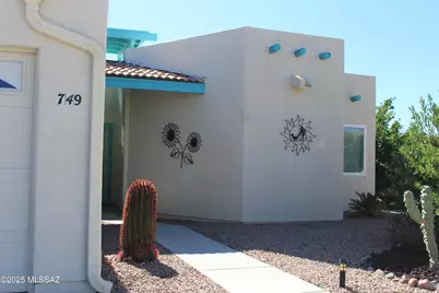 749 W Rio Moctezuma, Green Valley, AZ 85614 - Photo 3