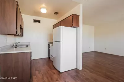 1518 E Hedrick Drive #M, Tucson, AZ 85719 - Photo 9