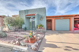 2824 S Calle Mancha, Green Valley, AZ 85622 - Photo 1