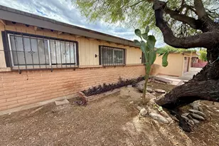 8645 E Bellevue Pl, Tucson, AZ 85715 - Photo 3