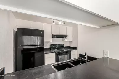 1600 N Wilmot Road #302, Tucson, AZ 85712 - Photo 9