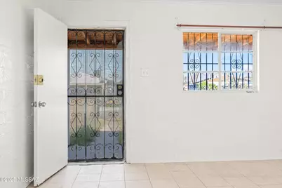 2322 E Monterey Vista, Tucson, AZ 85713 - Photo 9