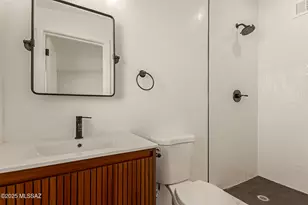 5632 E Cooper St, Tucson, AZ 85711 - Photo 23