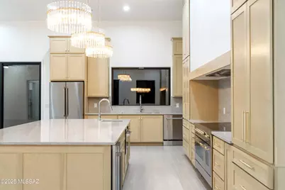 2537 N Lloyd Bush Drive, Tucson, AZ 85745 - Photo 17