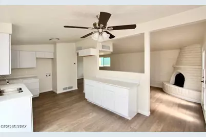 206 W Blacklidge Drive, Tucson, AZ 85705 - Photo 7