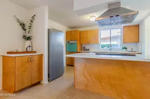 7426 E Montecito Dr, Tucson, AZ 85710 - Photo 7