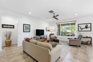 1930 N Agarita Wy, Green Valley, AZ 85614 - Photo 7