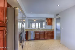 7857 E Colette St, Tucson, AZ 85710 - Photo 9