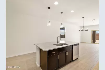 6950 W Sweetshade Lane, Tucson, AZ 85757 - Photo 1