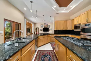 6882 E Desert Wind Ct, Tucson, AZ 85750 - Photo 5