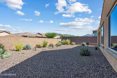 7068 W Cliff Spring Trail, Marana, AZ 85658 - Photo 37