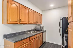 6312 N Barcelona Ln, Tucson, AZ 85704 - Photo 13