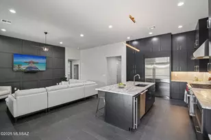 60047 E Arroyo Vista Dr, Oracle, AZ 85623 - Photo 11