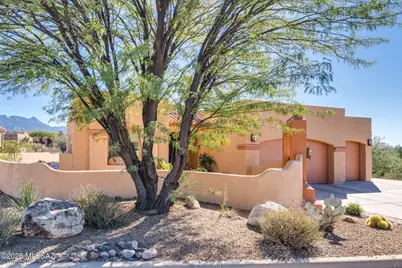 1367 S Madera Reserve Drive, Green Valley, AZ 85614 - Photo 1