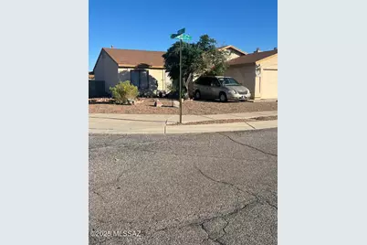 5035 S Bloomfield Drive, Tucson, AZ 85745 - Photo 1