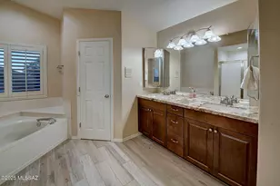 10527 N Camino Rosas Nuevas, Oro Valley, AZ 85737 - Photo 13