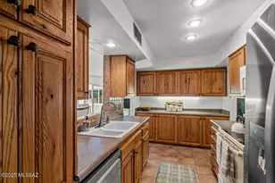 735 S La Huerta, Green Valley, AZ 85614 - Photo 19