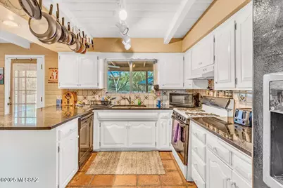 4390 N Camino Vinorama, Tucson, AZ 85750 - Photo 17