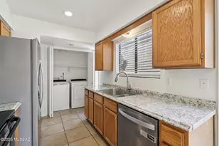 2462 N Palo Santo Dr, Tucson, AZ 85745 - Photo 7