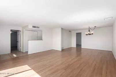 8067 E 7th Street, Tucson, AZ 85710 - Photo 5