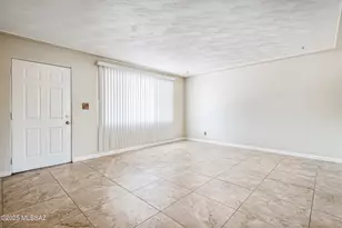 5731 E Helen St, Tucson, AZ 85712 - Photo 15