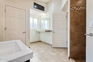 5731 E Helen St, Tucson, AZ 85712 - Photo 33