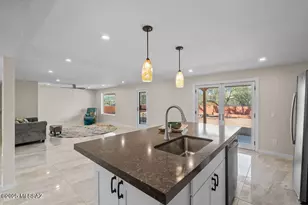 6965 N Magic Ln, Tucson, AZ 85704 - Photo 7