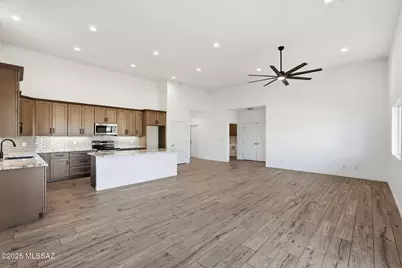 4739 E 4th Street, Tucson, AZ 85711 - Photo 3