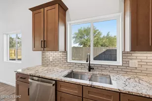 4739 E 4th St, Tucson, AZ 85711 - Photo 11