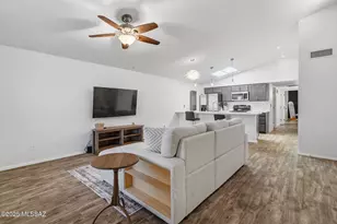 997 W Paria Ln, Tucson, AZ 85704 - Photo 5