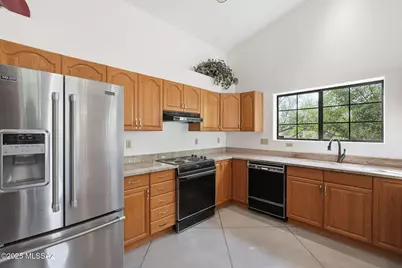 5552 S Beehive Avenue, Tucson, AZ 85746 - Photo 17