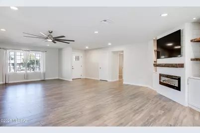 8200 E Wrightstown Terrace Court, Tucson, AZ 85715 - Photo 3