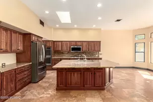 1975 W Muirhead Loop, Oro Valley, AZ 85737 - Photo 11