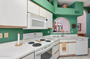 563 W Via Rosaldo, Green Valley, AZ 85614 - Photo 5