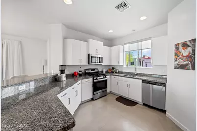 7559 E Chalkboard Court, Tucson, AZ 85715 - Photo 13