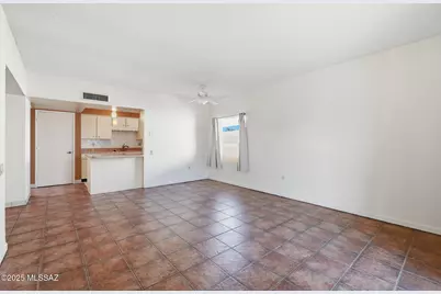 2834 S Calle Mancha, Green Valley, AZ 85622 - Photo 5