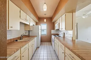 2834 S Calle Mancha, Green Valley, AZ 85622 - Photo 7