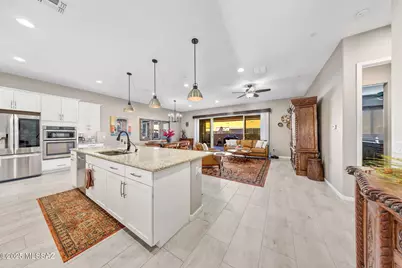 13186 N Humphreys Peak Drive, Oro Valley, AZ 85755 - Photo 11