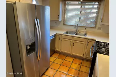 11865 N Copper Butte Drive, Tucson, AZ 85737 - Photo 9