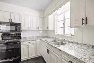 1232 N Swan Rd, Tucson, AZ 85712 - Photo 9