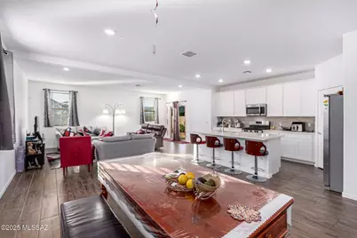 6322 S Crescent Peak Drive, Tucson, AZ 85706 - Photo 9