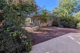 3007 N Gaia Pl, Tucson, AZ 85745 - Photo 17