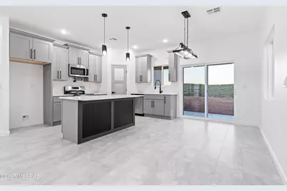 1866 Circulo Bulgaro, Rio Rico, AZ 85648 - Photo 9