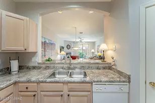 449 W Elkhorn Ct, Green Valley, AZ 85614 - Photo 7