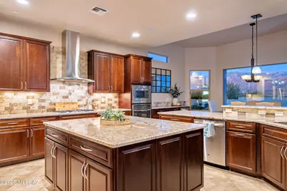 11160 N Joy Faith Drive, Oro Valley, AZ 85737 - Photo 13