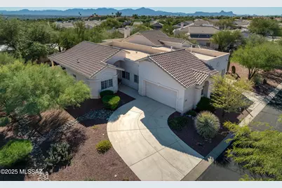 1427 W Cathedral Way, Oro Valley, AZ 85737 - Photo 1