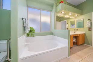 9842 E Wind Dancer Dr, Tucson, AZ 85748 - Photo 29