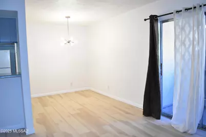 1620 N Wilmot Road #UNIT E155, Tucson, AZ 85712 - Photo 3